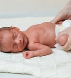 מומחה מסביר: כל מה שחשוב לדעת על בדיקת מפרק הירך בתינוקות-תמונה